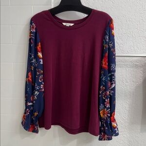 The Pioneer Woman Burgundy Top with Floral Navy Sleeves